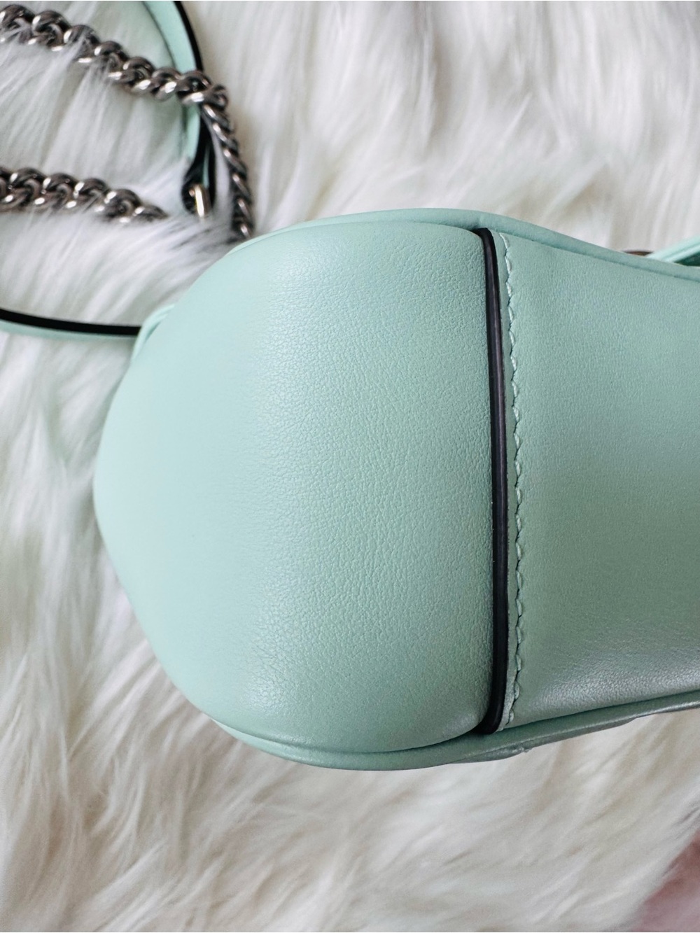 🎡🎡Gucci Mint Green GG Marmont Quilted Leather Medium Bag and New Burberry Bag - Picture 9 of 11